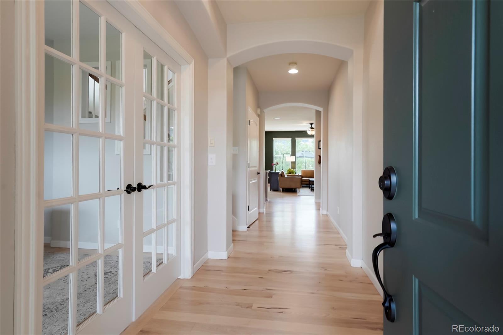 MLS Image #3 for 25341 e ottawa drive,aurora, Colorado