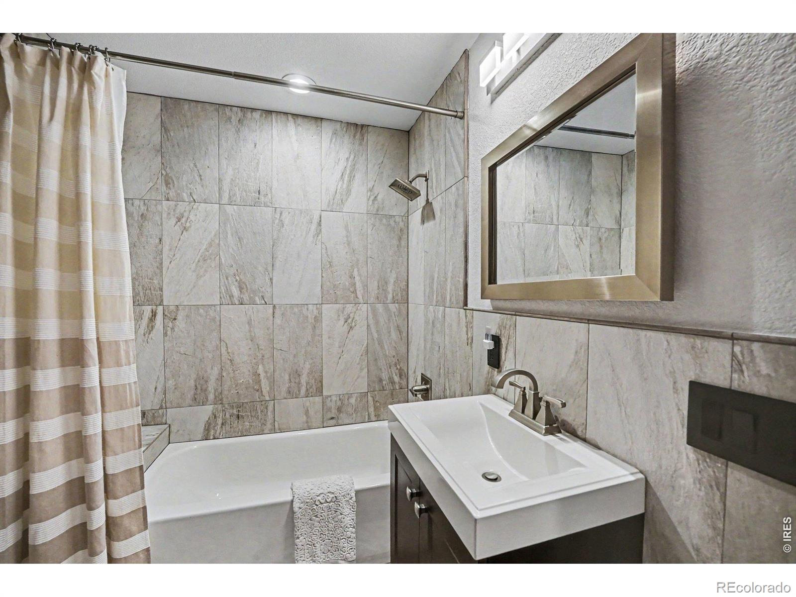 MLS Image #19 for 4083  field drive,wheat ridge, Colorado