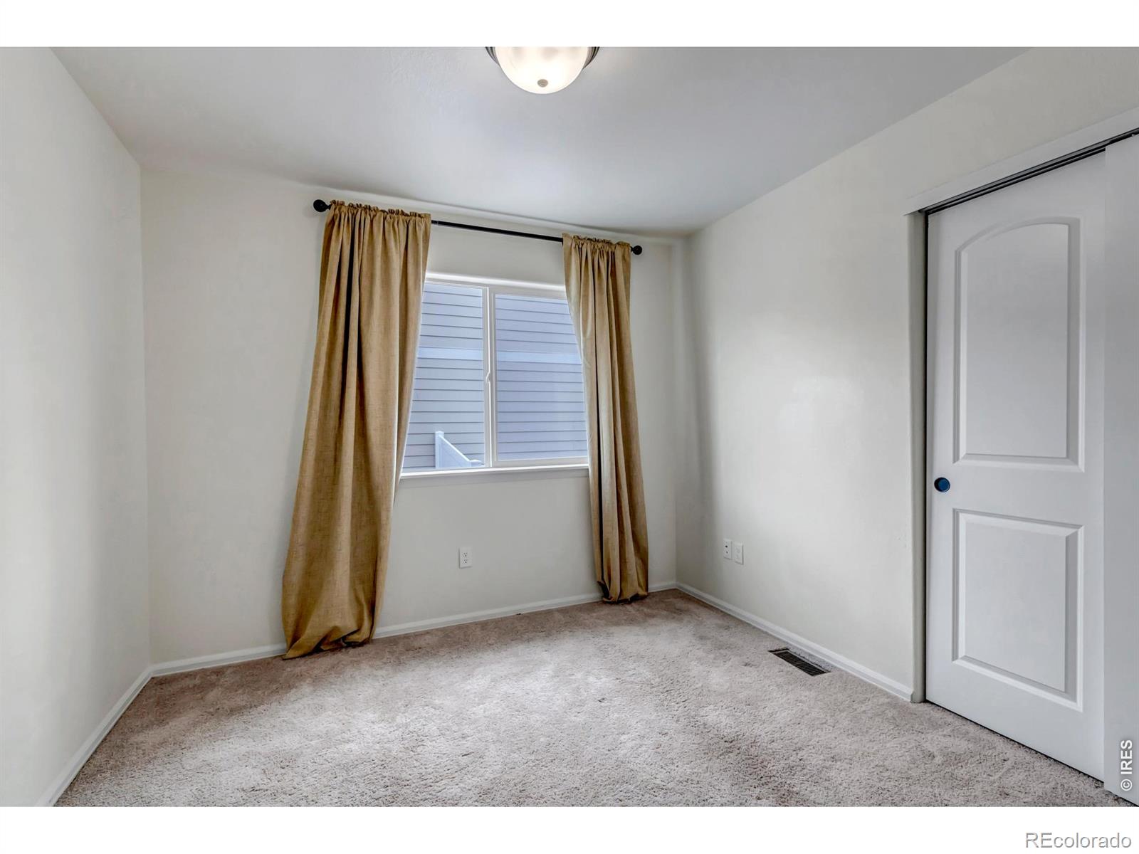 MLS Image #12 for 945  maplebrook drive,windsor, Colorado