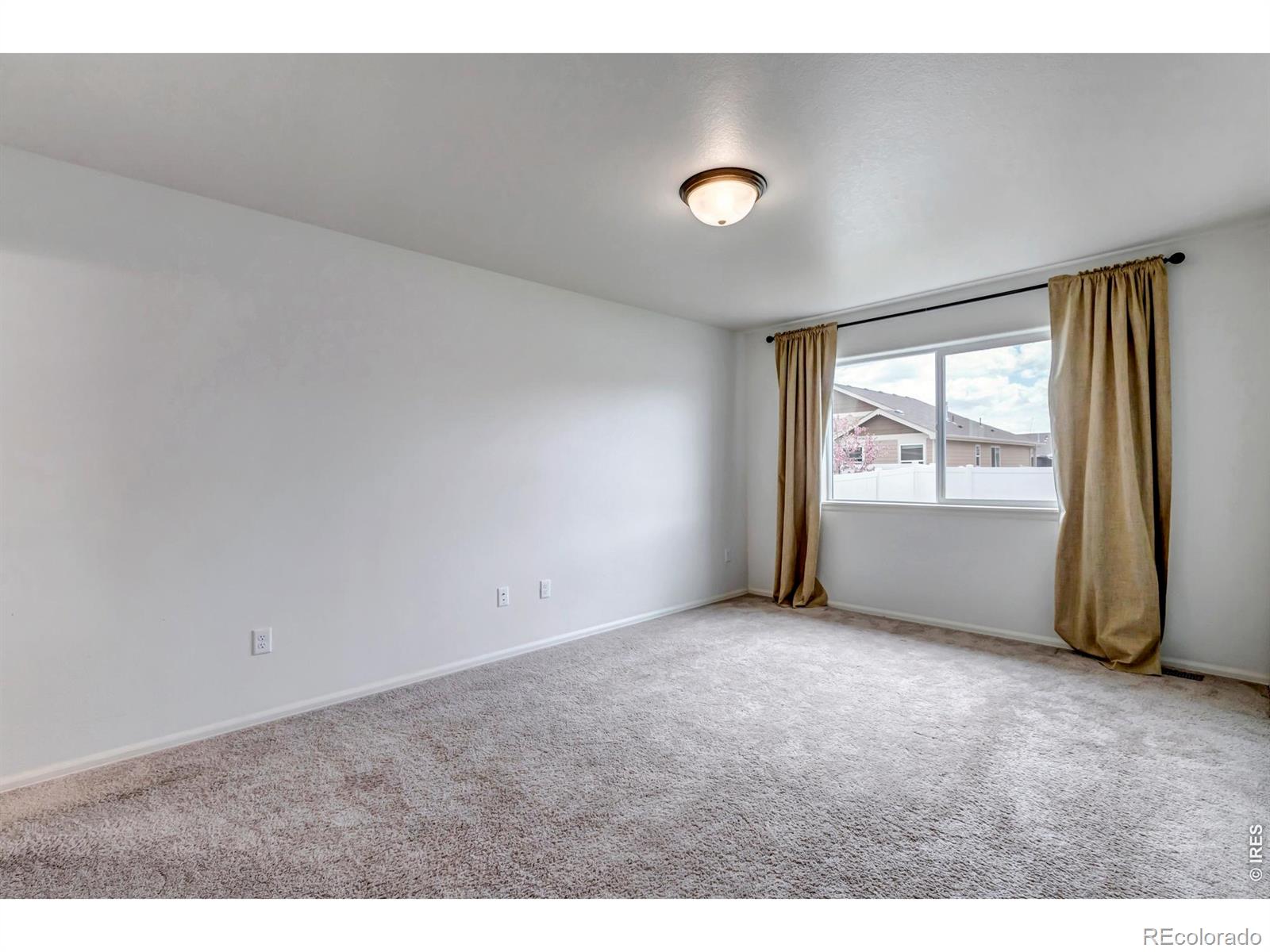 MLS Image #15 for 945  maplebrook drive,windsor, Colorado
