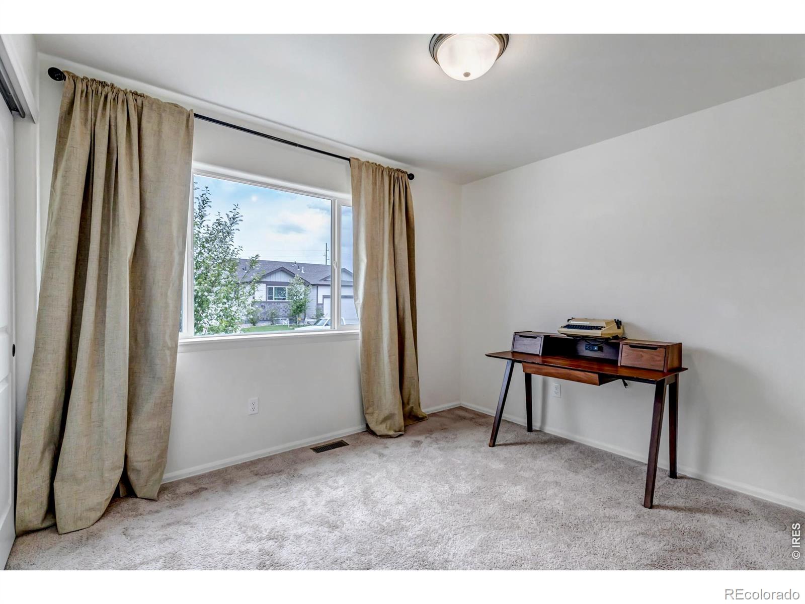 MLS Image #18 for 945  maplebrook drive,windsor, Colorado
