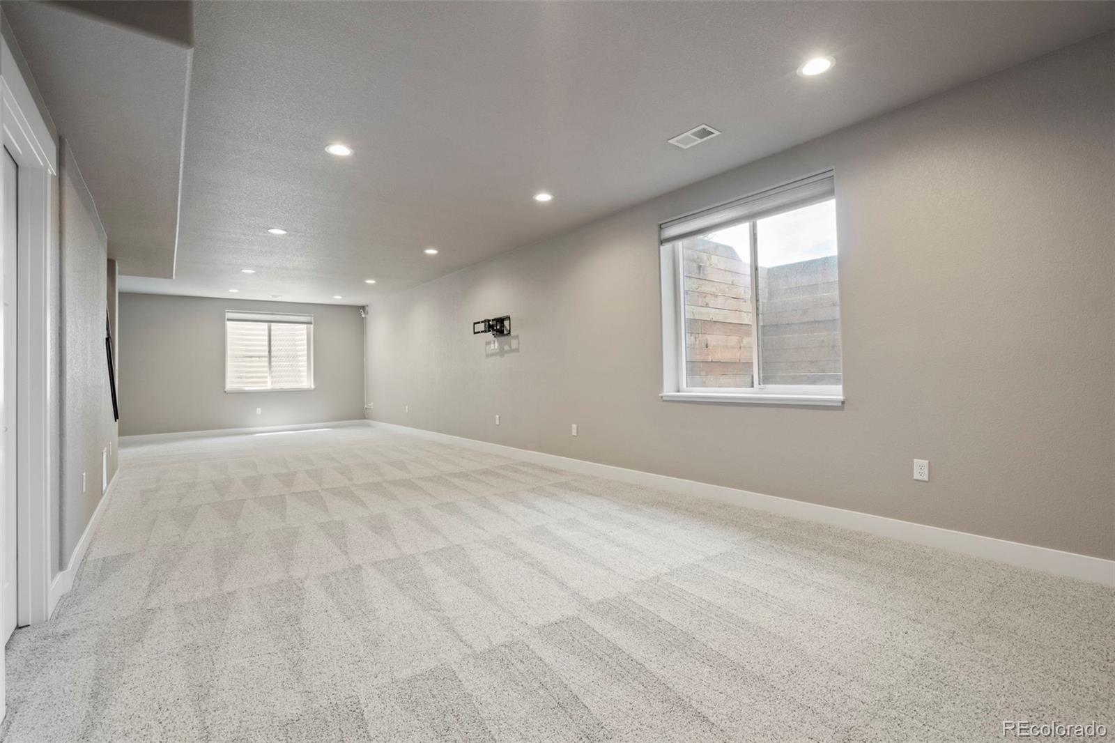 MLS Image #33 for 5411  long drive,timnath, Colorado