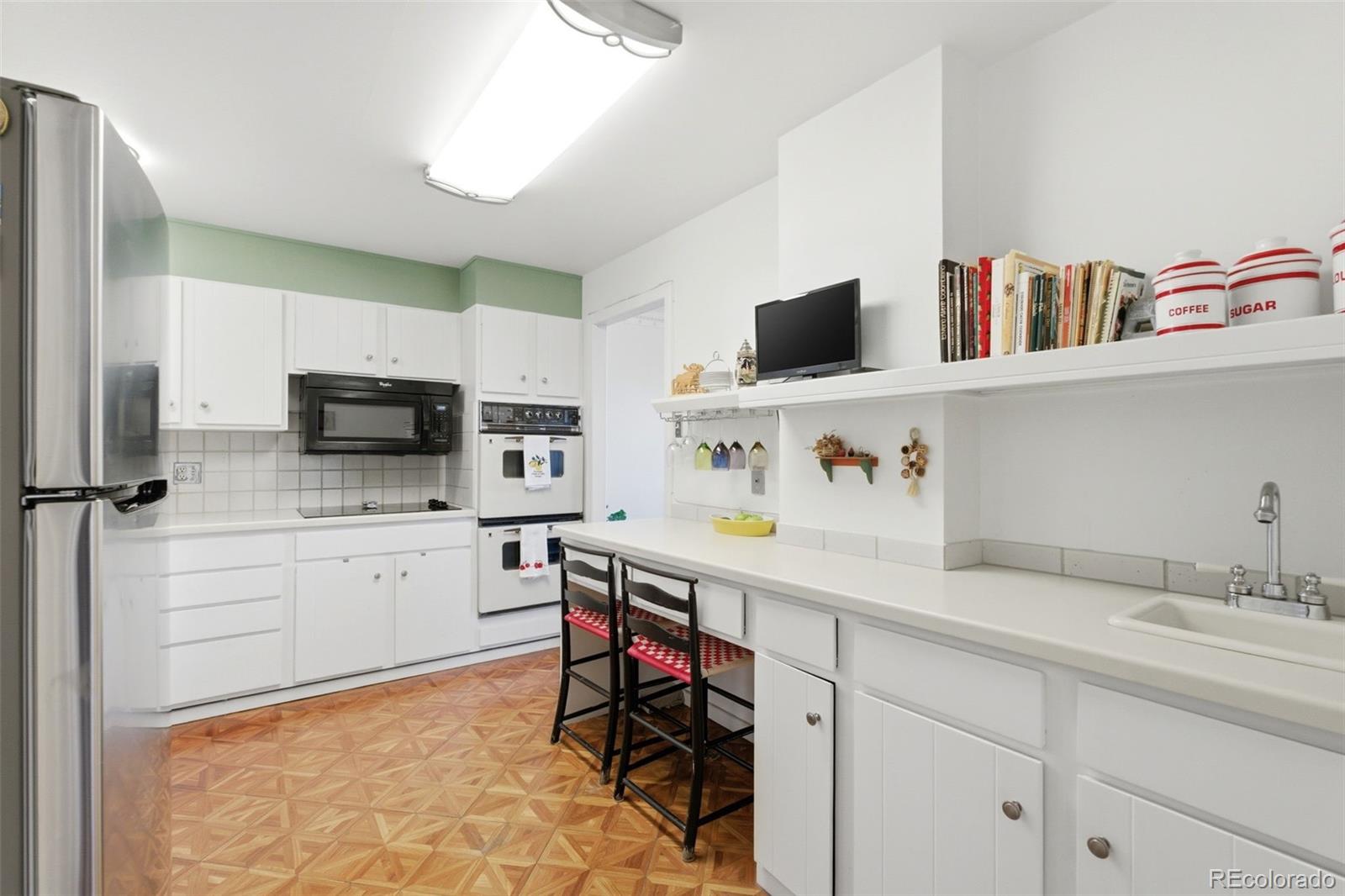 MLS Image #18 for 3131 e alameda avenue 502,denver, Colorado