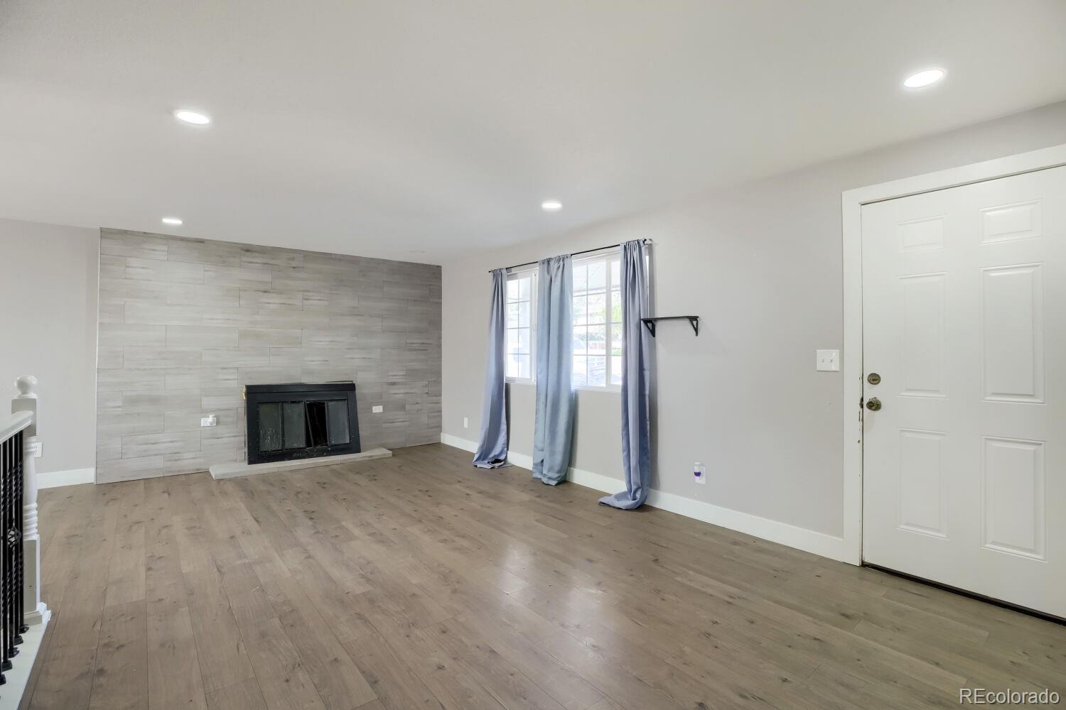 MLS Image #2 for 8356  mitze drive,denver, Colorado