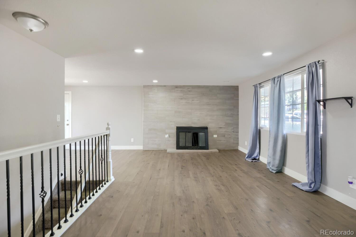 MLS Image #3 for 8356  mitze drive,denver, Colorado