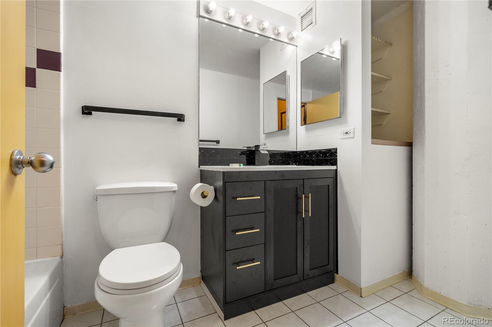 MLS Image #13 for 720  16th street 210,denver, Colorado