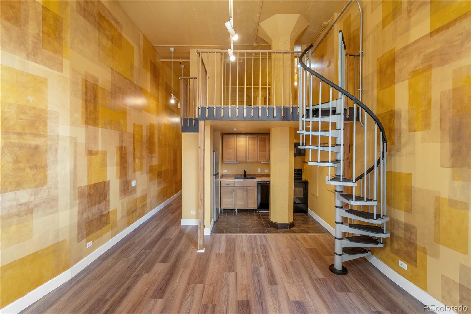 MLS Image #4 for 720  16th street 210,denver, Colorado