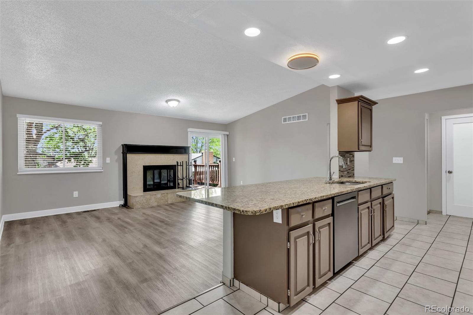 MLS Image #3 for 2093 s rifle street,aurora, Colorado