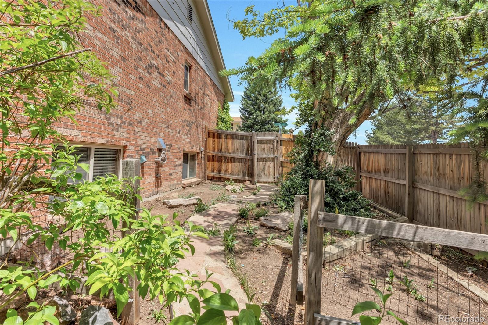 MLS Image #35 for 2093 s rifle street,aurora, Colorado