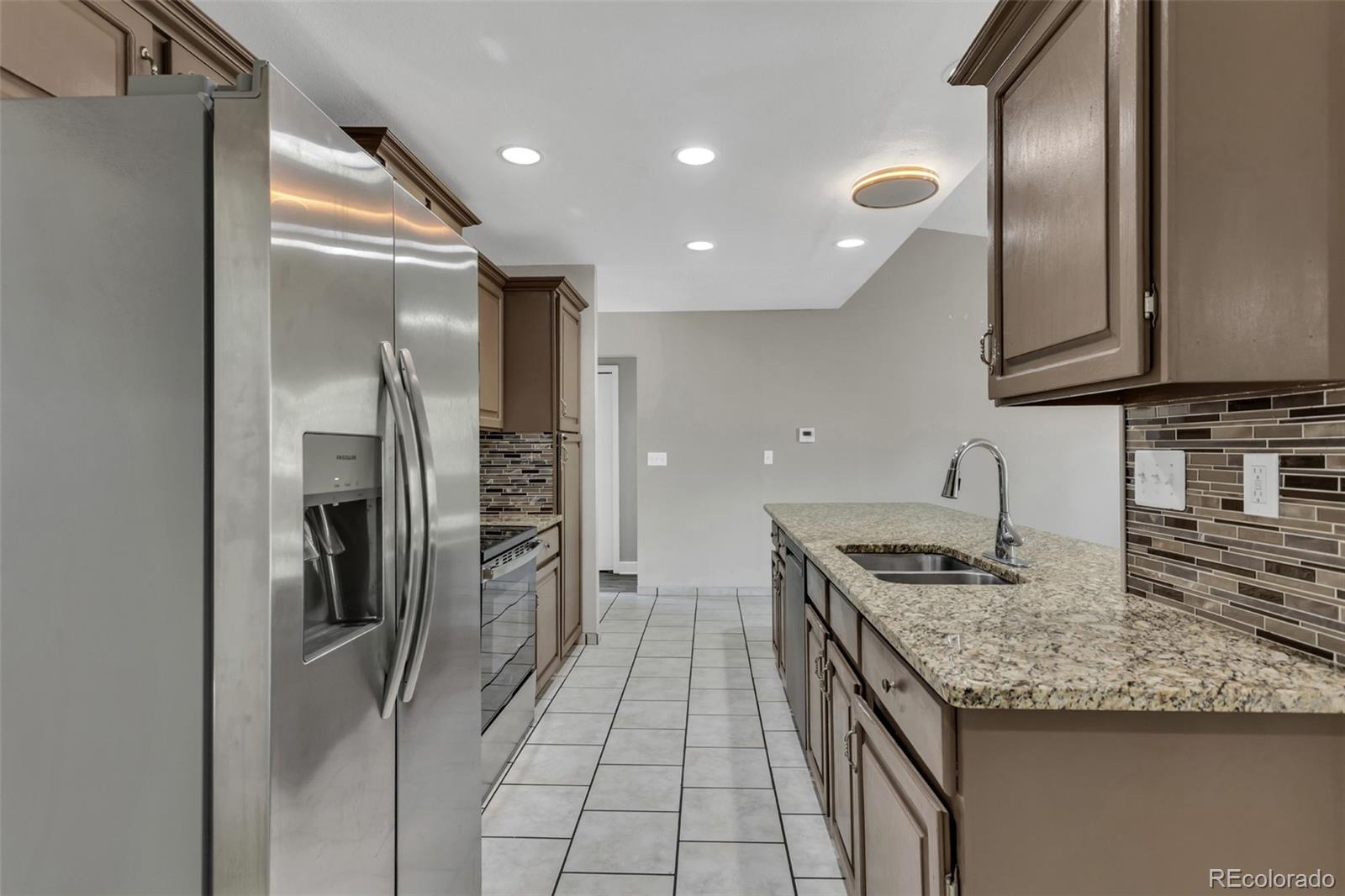 MLS Image #6 for 2093 s rifle street,aurora, Colorado