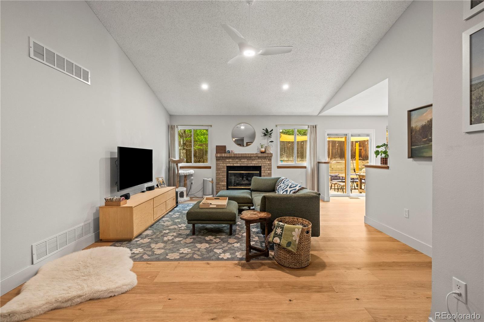 MLS Image #6 for 3733 w union avenue,denver, Colorado