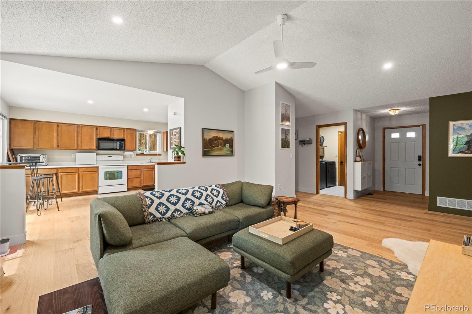 MLS Image #8 for 3733 w union avenue,denver, Colorado