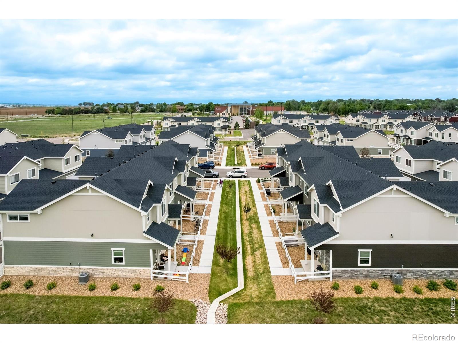 MLS Image #15 for 425  condor way,johnstown, Colorado