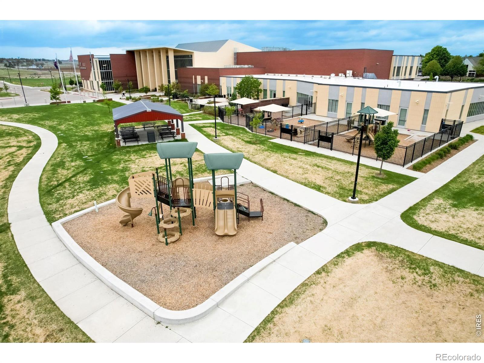 MLS Image #23 for 425  condor way,johnstown, Colorado