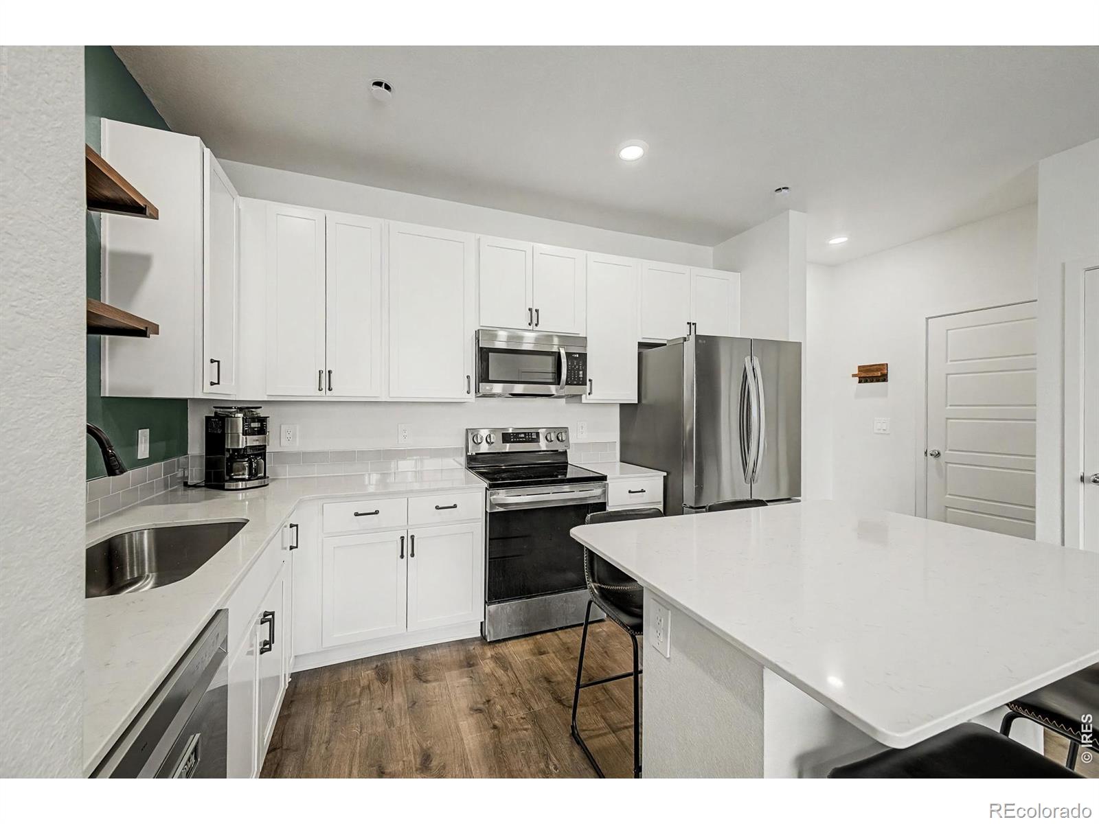 MLS Image #6 for 425  condor way,johnstown, Colorado