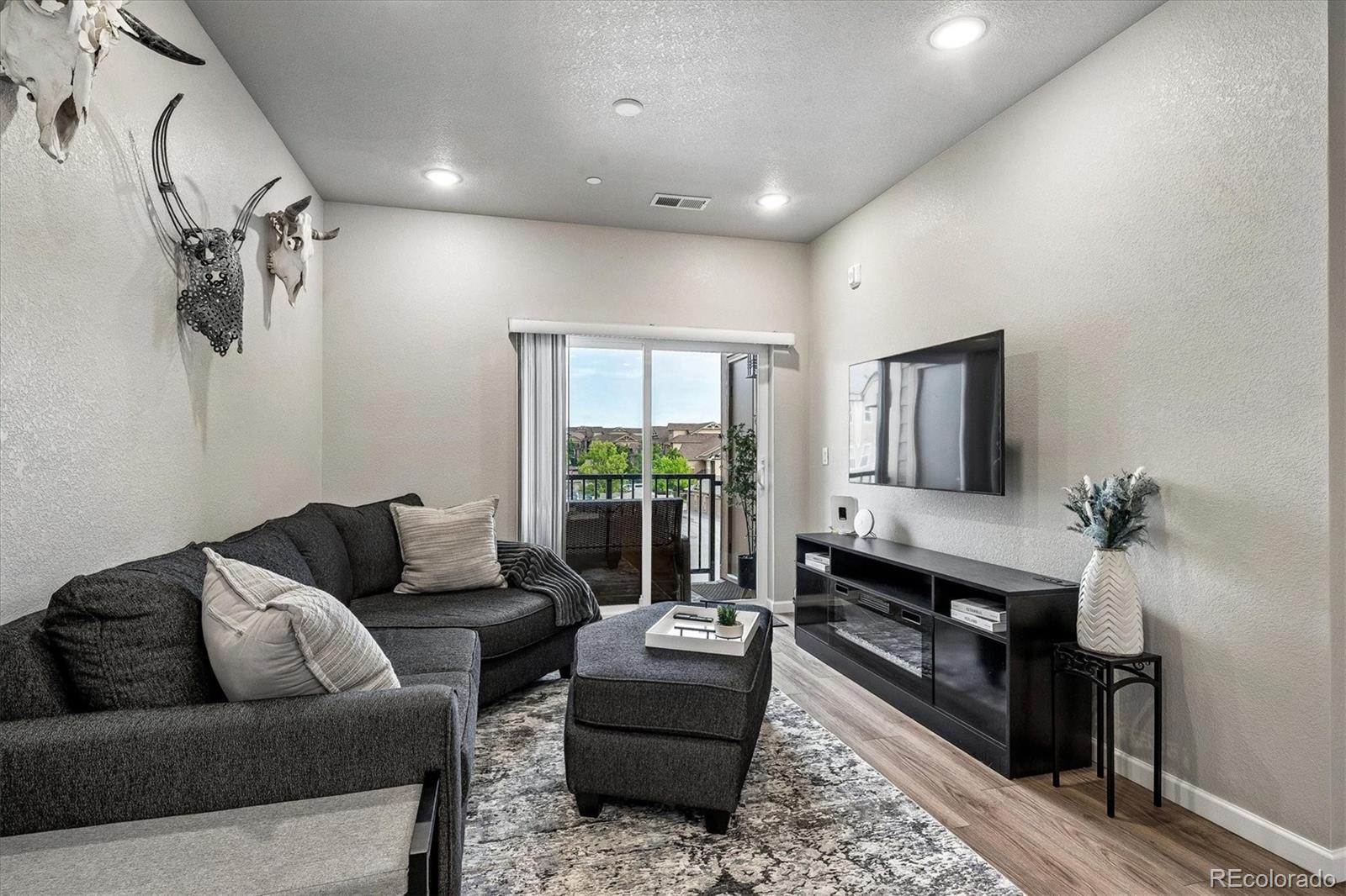 MLS Image #9 for 9962 w victoria place,littleton, Colorado
