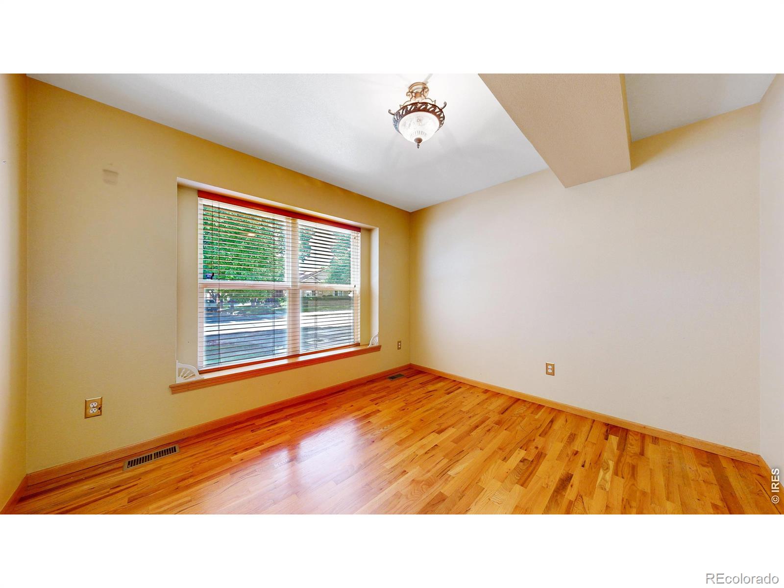 MLS Image #11 for 104 e welch avenue,berthoud, Colorado
