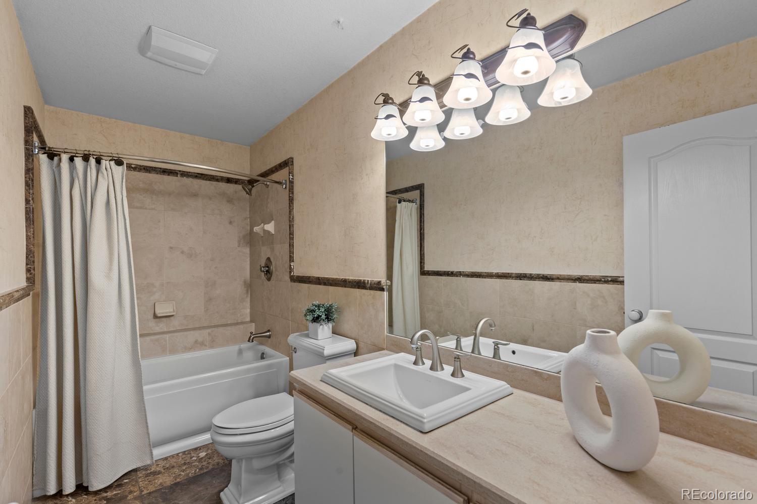 MLS Image #23 for 8027 s dover street,littleton, Colorado