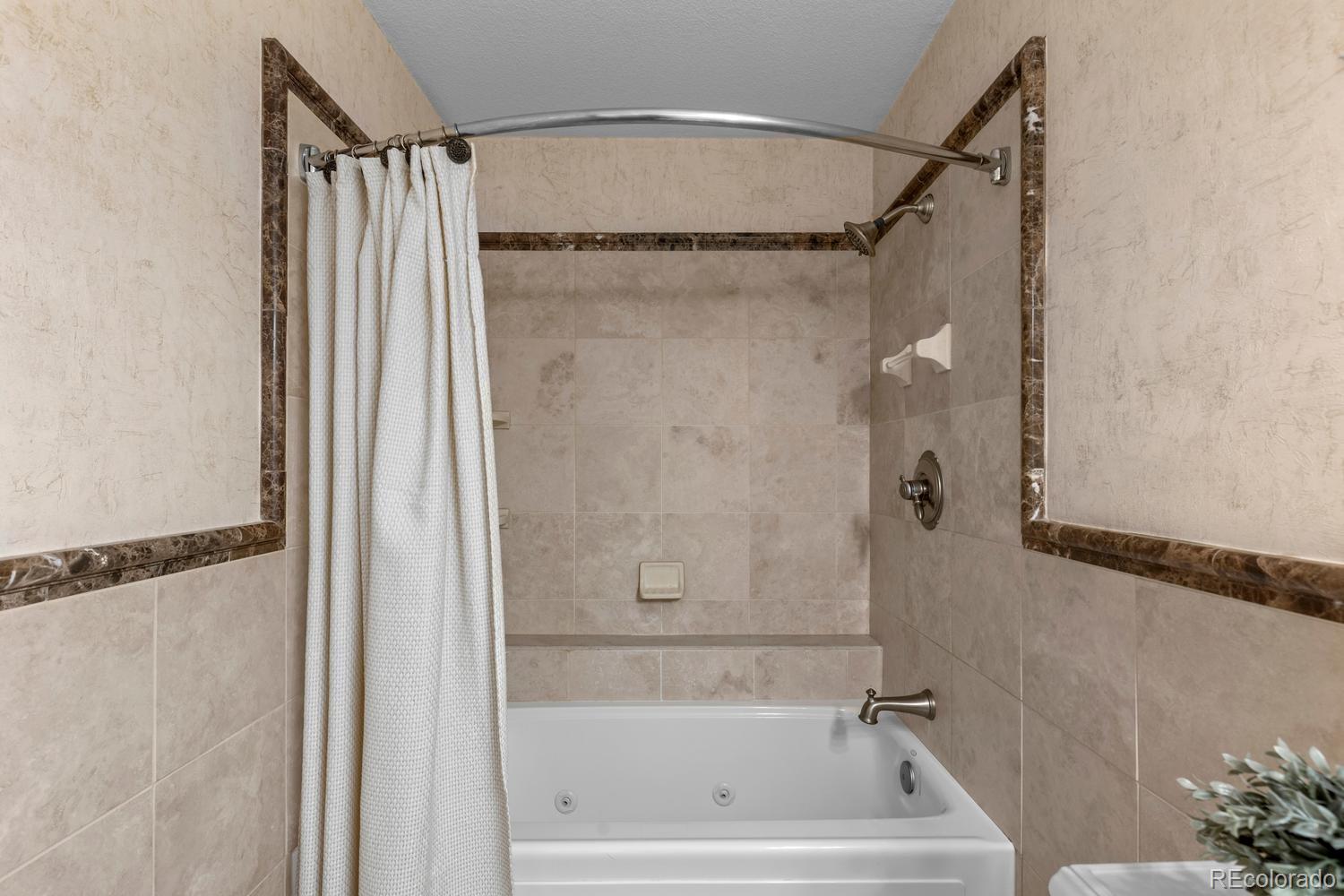 MLS Image #24 for 8027 s dover street,littleton, Colorado