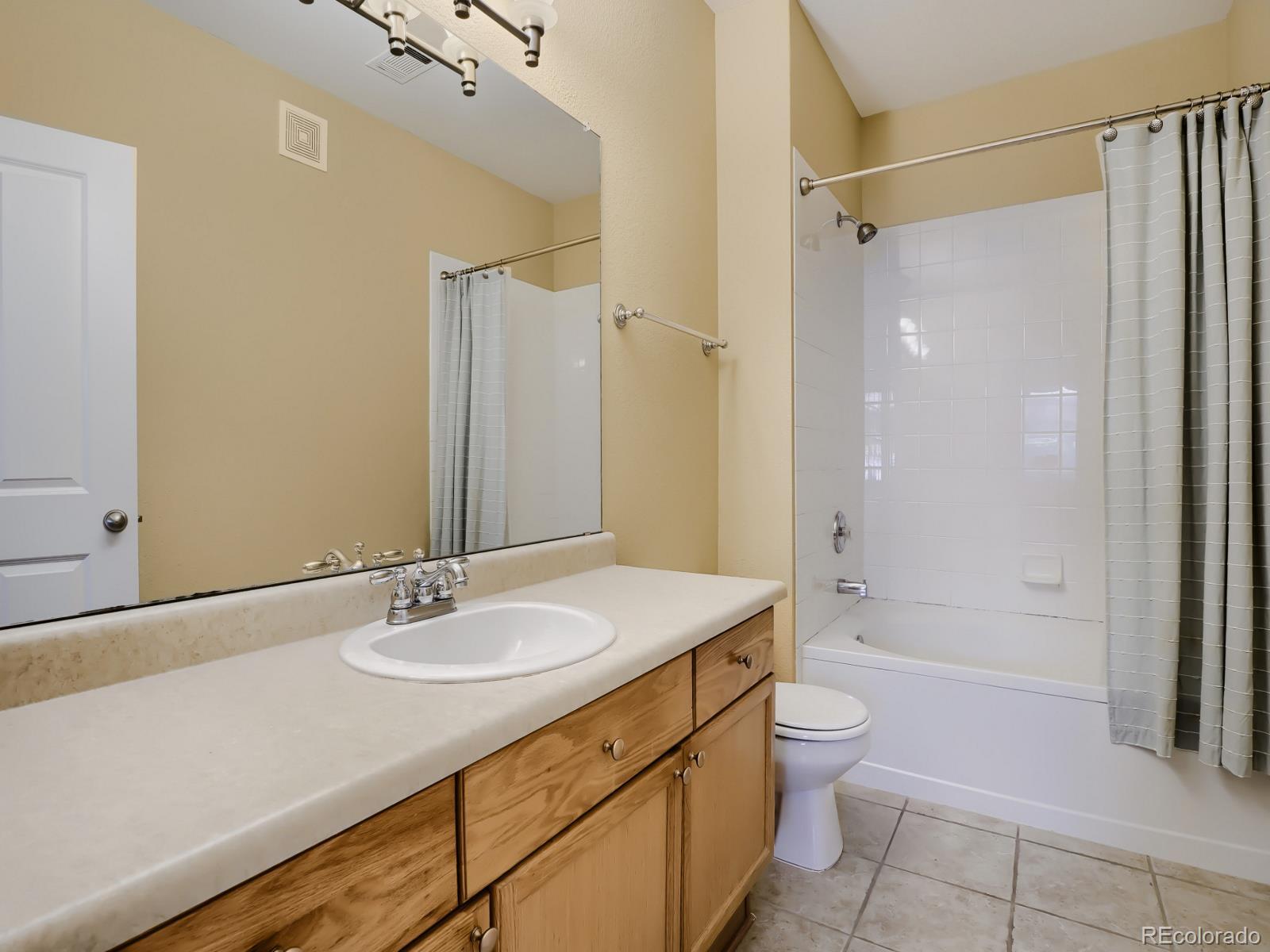 MLS Image #13 for 4045 s crystal circle 102,aurora, Colorado