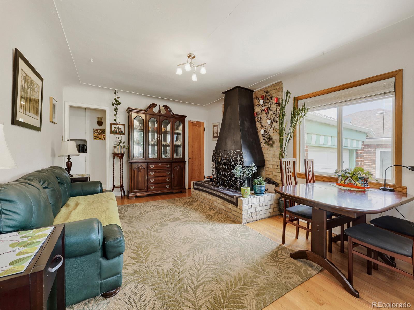 MLS Image #4 for 1535  poplar street,denver, Colorado