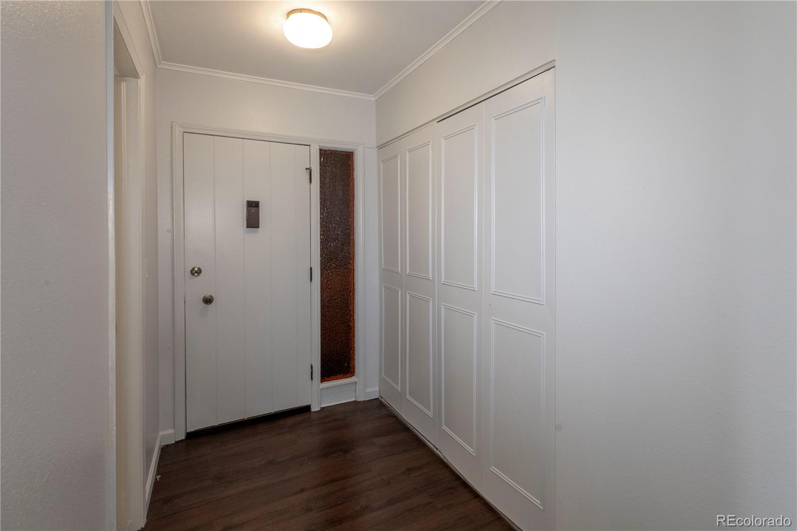 MLS Image #5 for 5882 e ithaca place,denver, Colorado