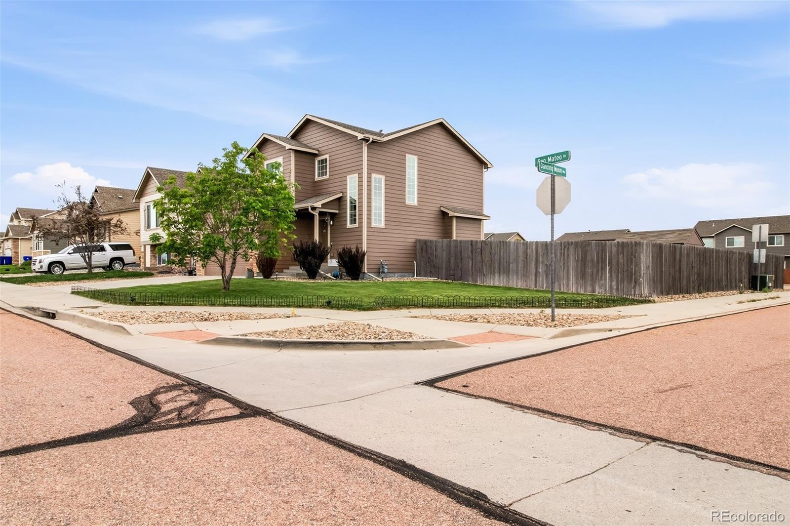 MLS Image #2 for 6005  san mateo drive,colorado springs, Colorado
