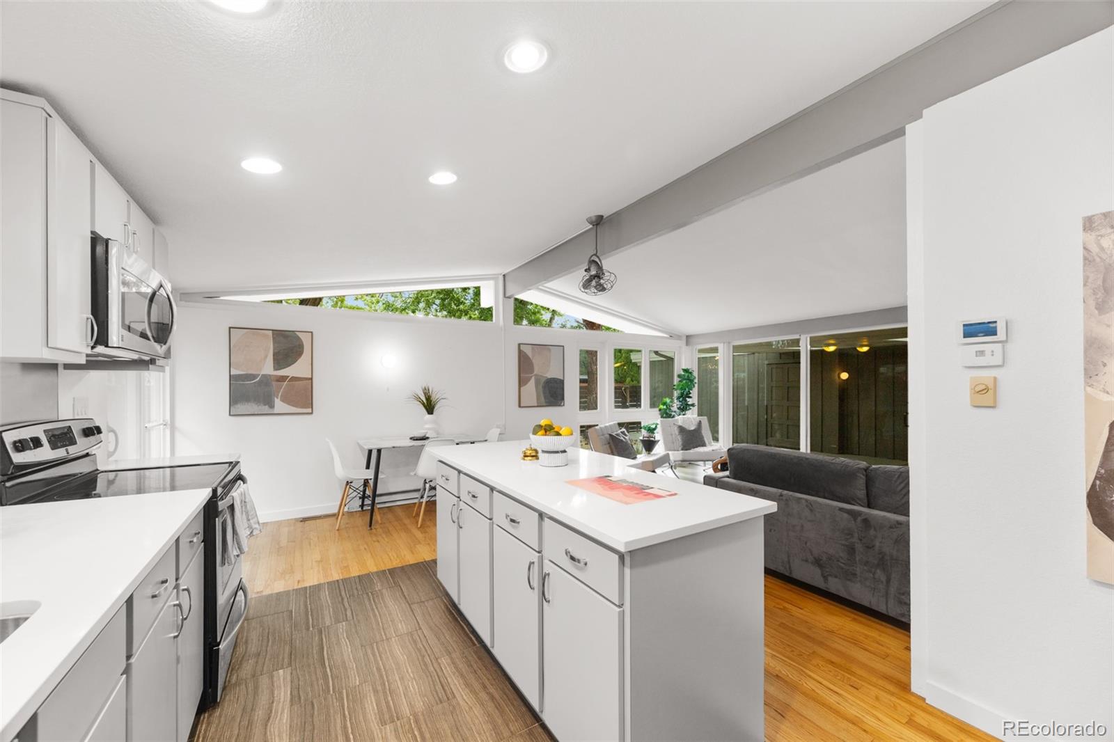 MLS Image #10 for 2550 s newton street,denver, Colorado