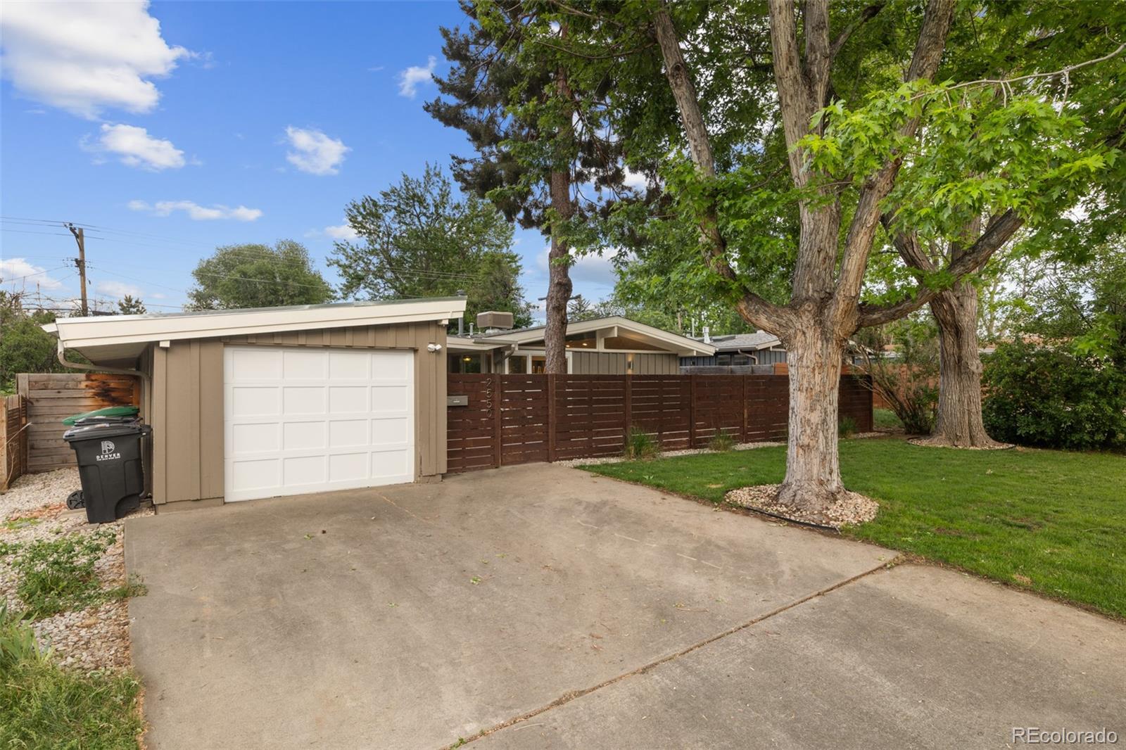 MLS Image #24 for 2550 s newton street,denver, Colorado