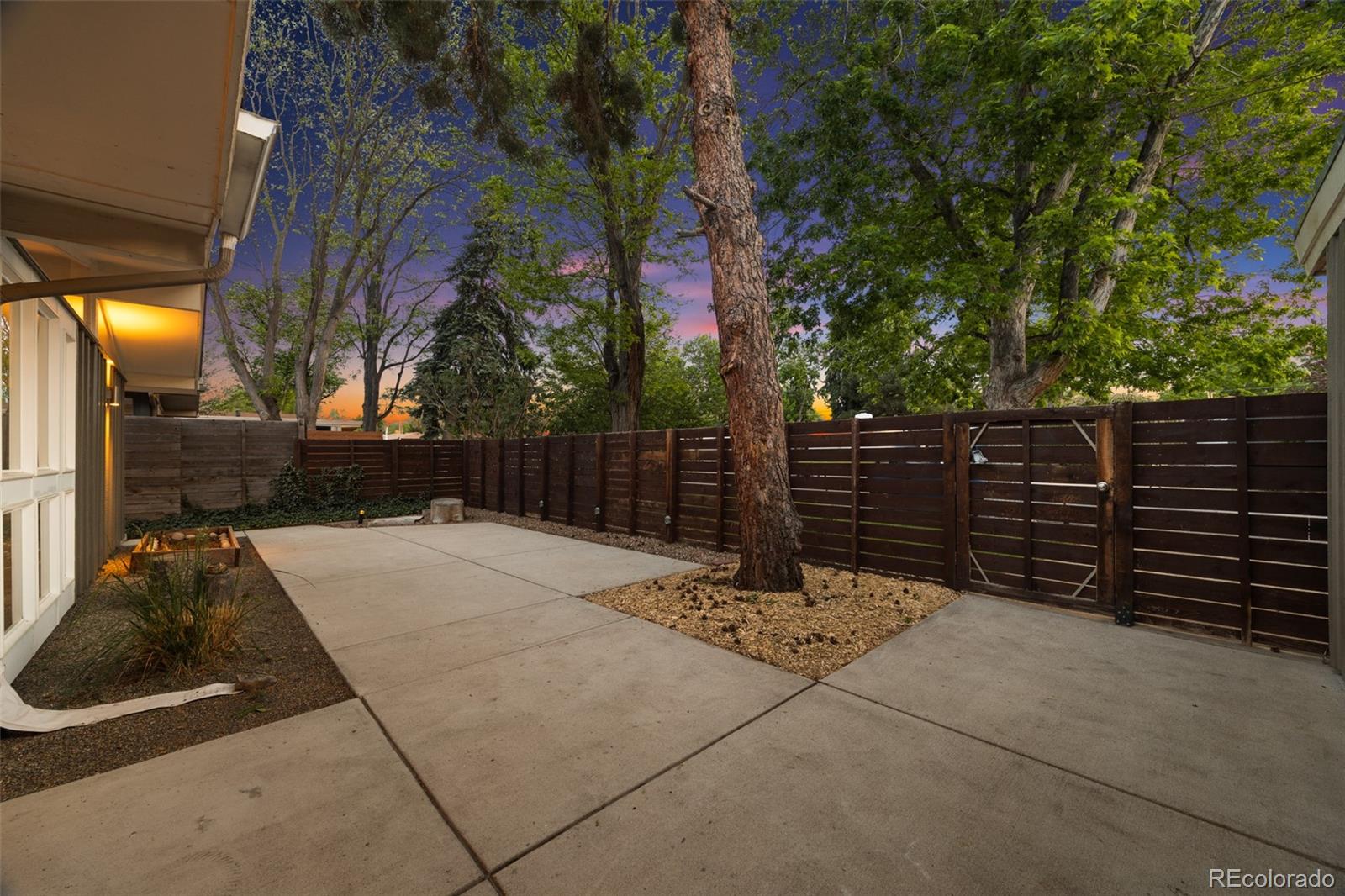 MLS Image #31 for 2550 s newton street,denver, Colorado