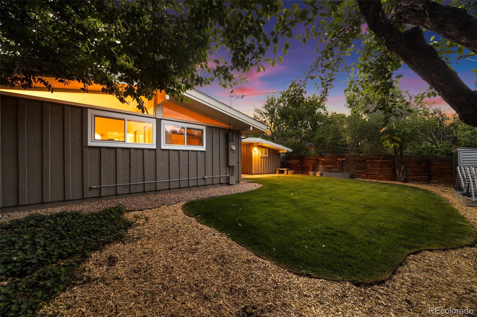 MLS Image #39 for 2550 s newton street,denver, Colorado