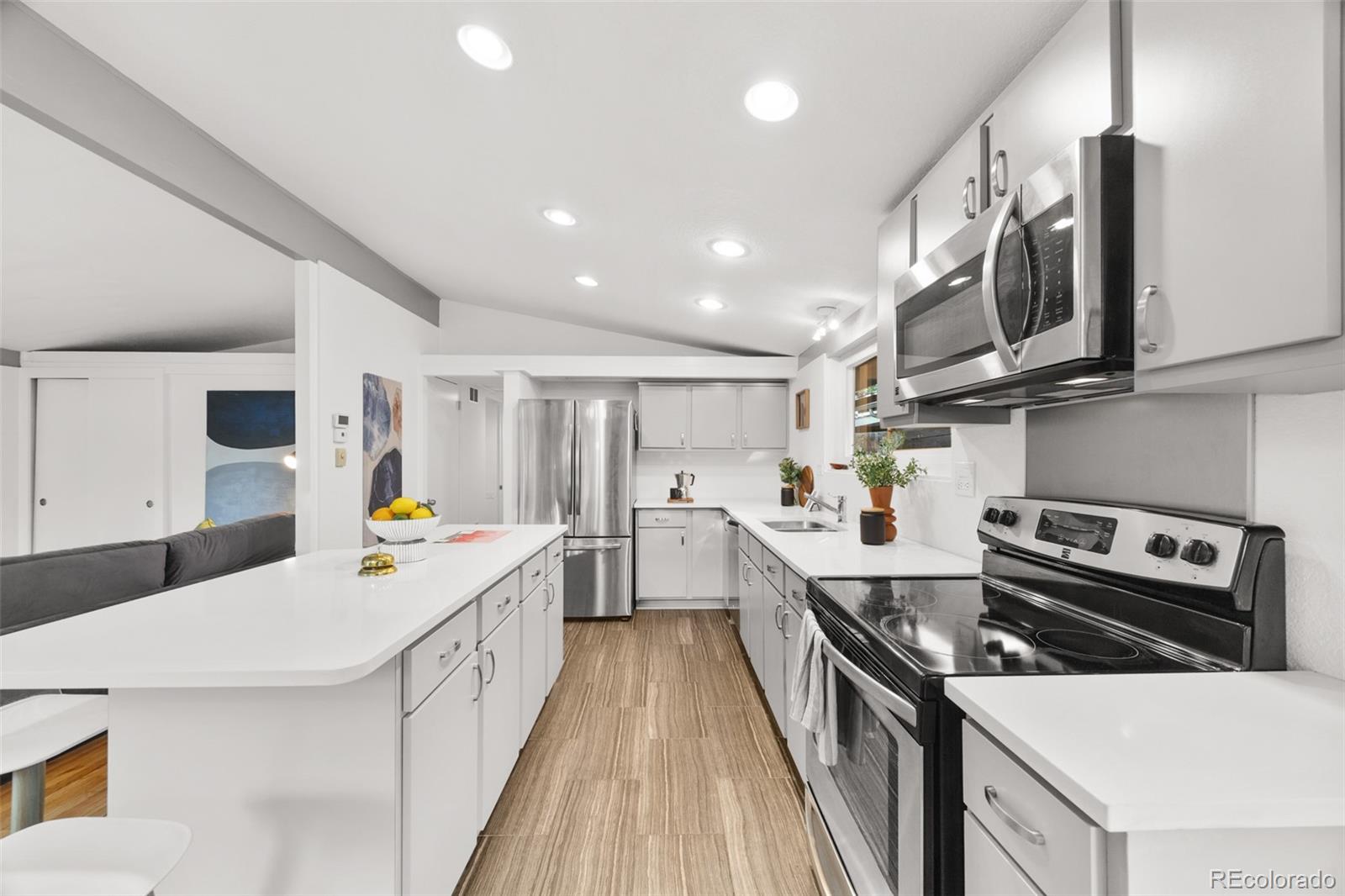 MLS Image #7 for 2550 s newton street,denver, Colorado