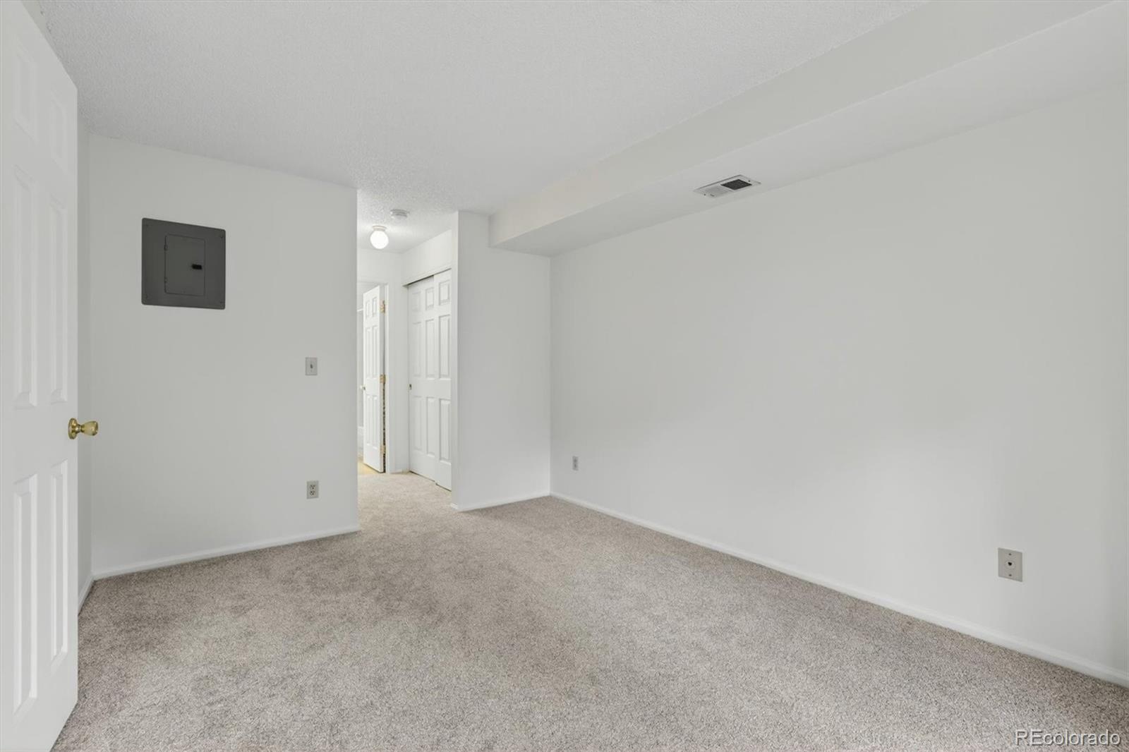 MLS Image #17 for 2575 s syracuse way e207,denver, Colorado