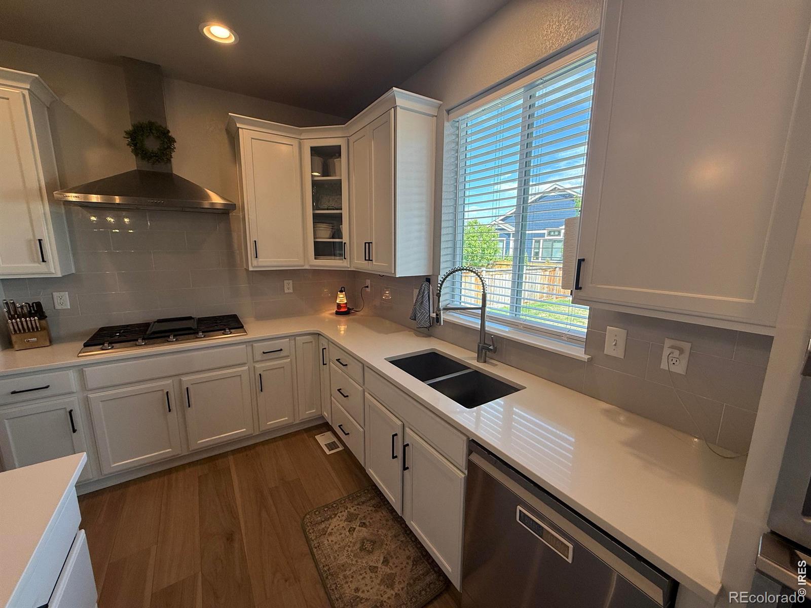 MLS Image #10 for 709  hillspire drive,windsor, Colorado