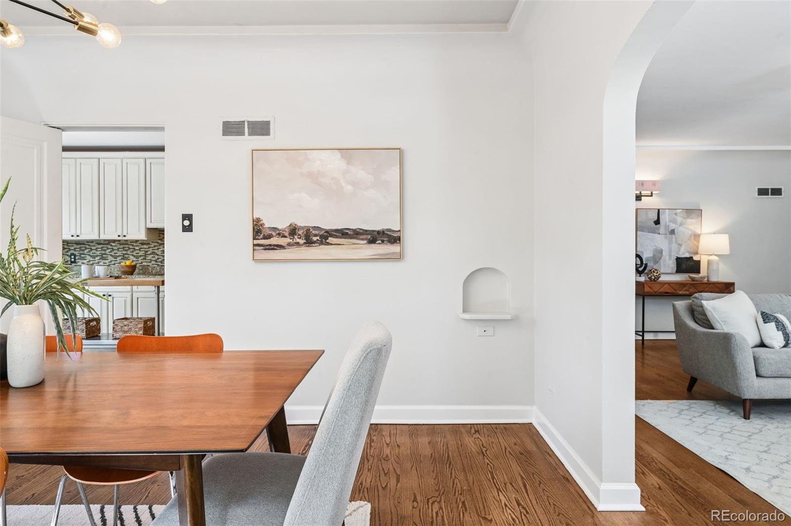 MLS Image #14 for 5815 e 6th avenue parkway,denver, Colorado