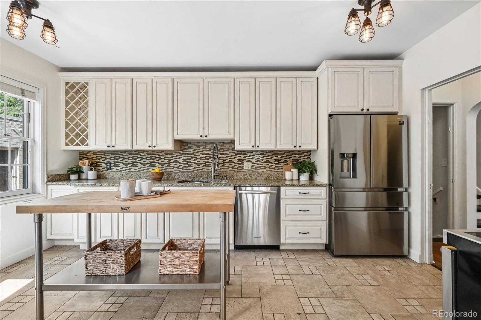 MLS Image #19 for 5815 e 6th avenue parkway,denver, Colorado