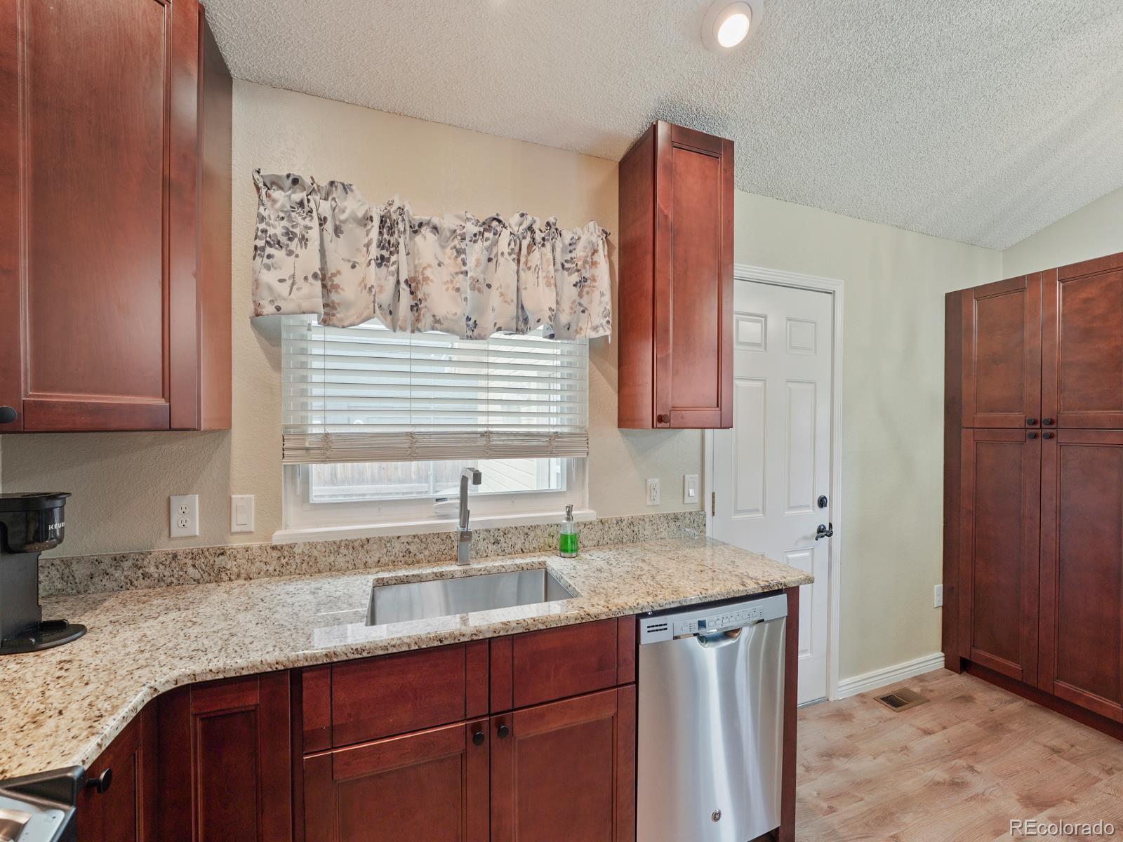 MLS Image #5 for 4768 s zeno street,aurora, Colorado