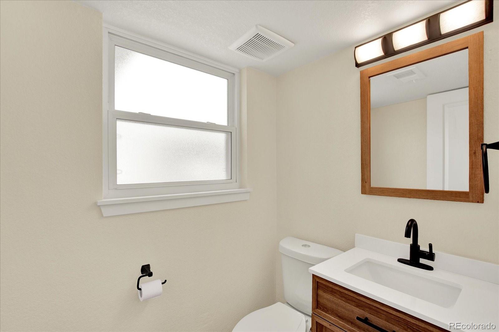 MLS Image #15 for 4074 s willow way,denver, Colorado