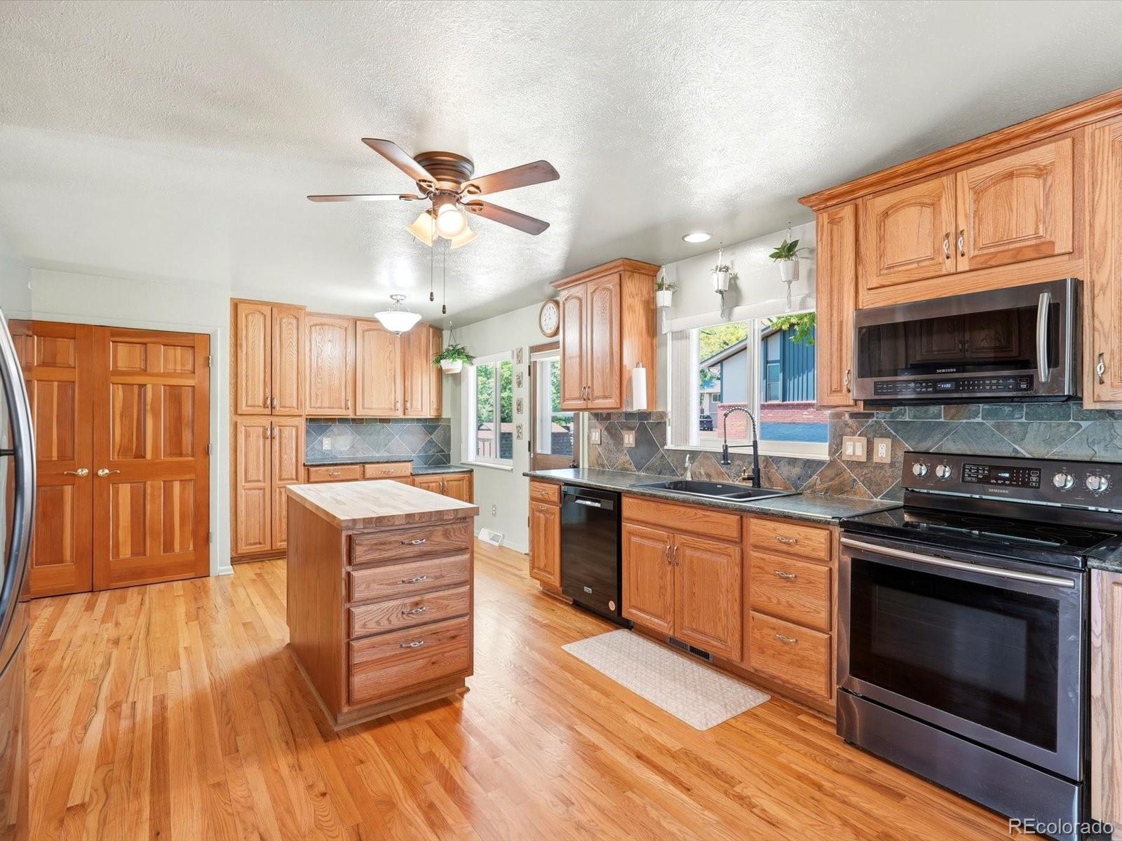 MLS Image #15 for 1947 s xenon street,lakewood, Colorado