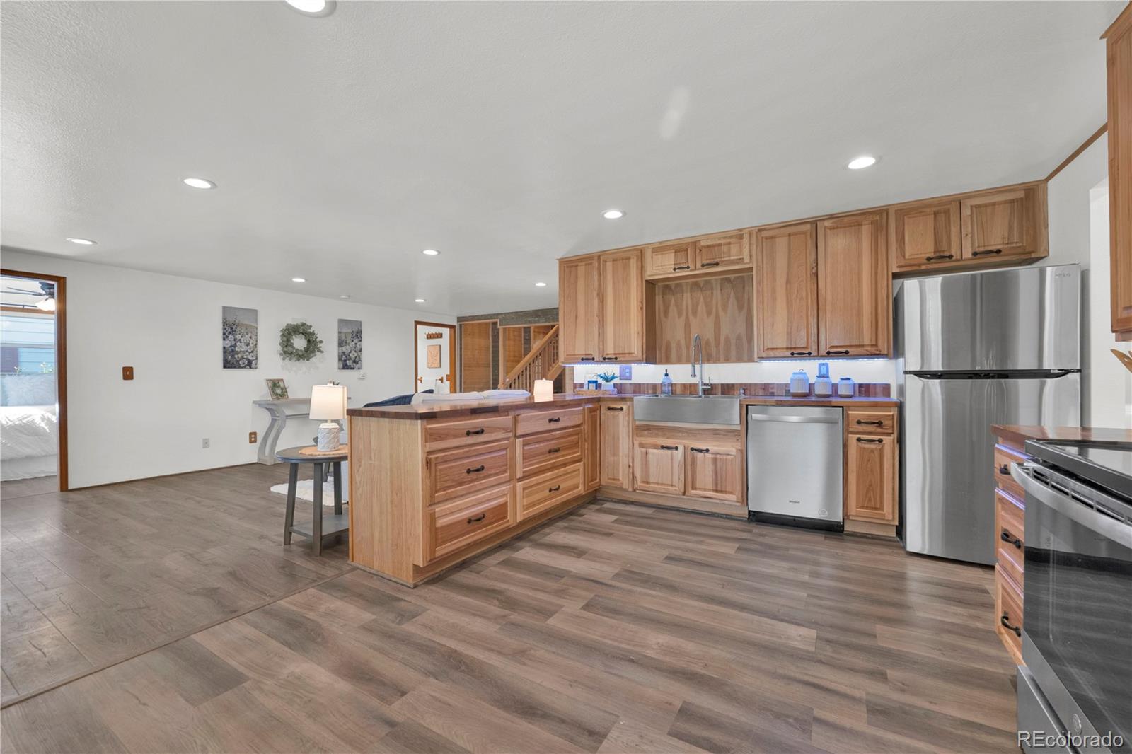 MLS Image #11 for 450  bent avenue,akron, Colorado