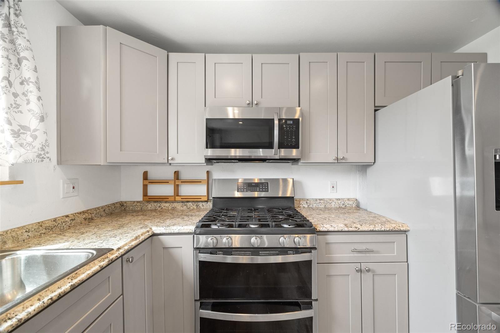 MLS Image #5 for 16023 e eastman place,aurora, Colorado
