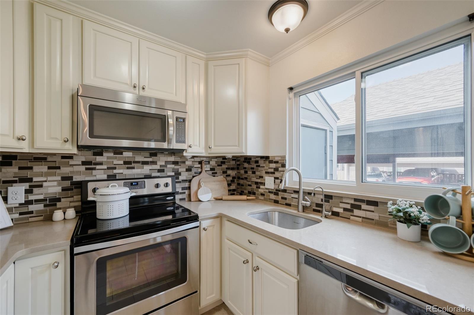 MLS Image #9 for 936  summer drive,highlands ranch, Colorado