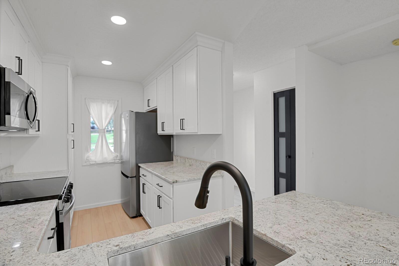 MLS Image #3 for 9406 w ontario drive,littleton, Colorado