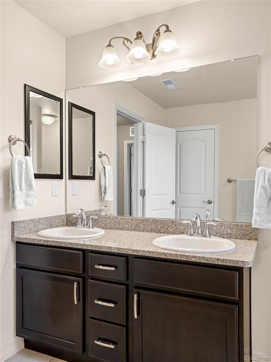 MLS Image #13 for 56525 e 25th avenue,strasburg, Colorado