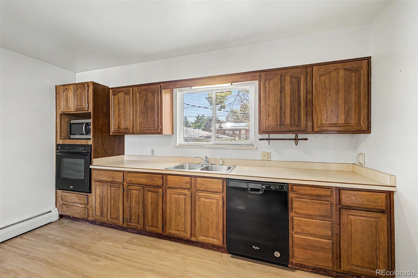 MLS Image #13 for 8289  greenwood boulevard,denver, Colorado