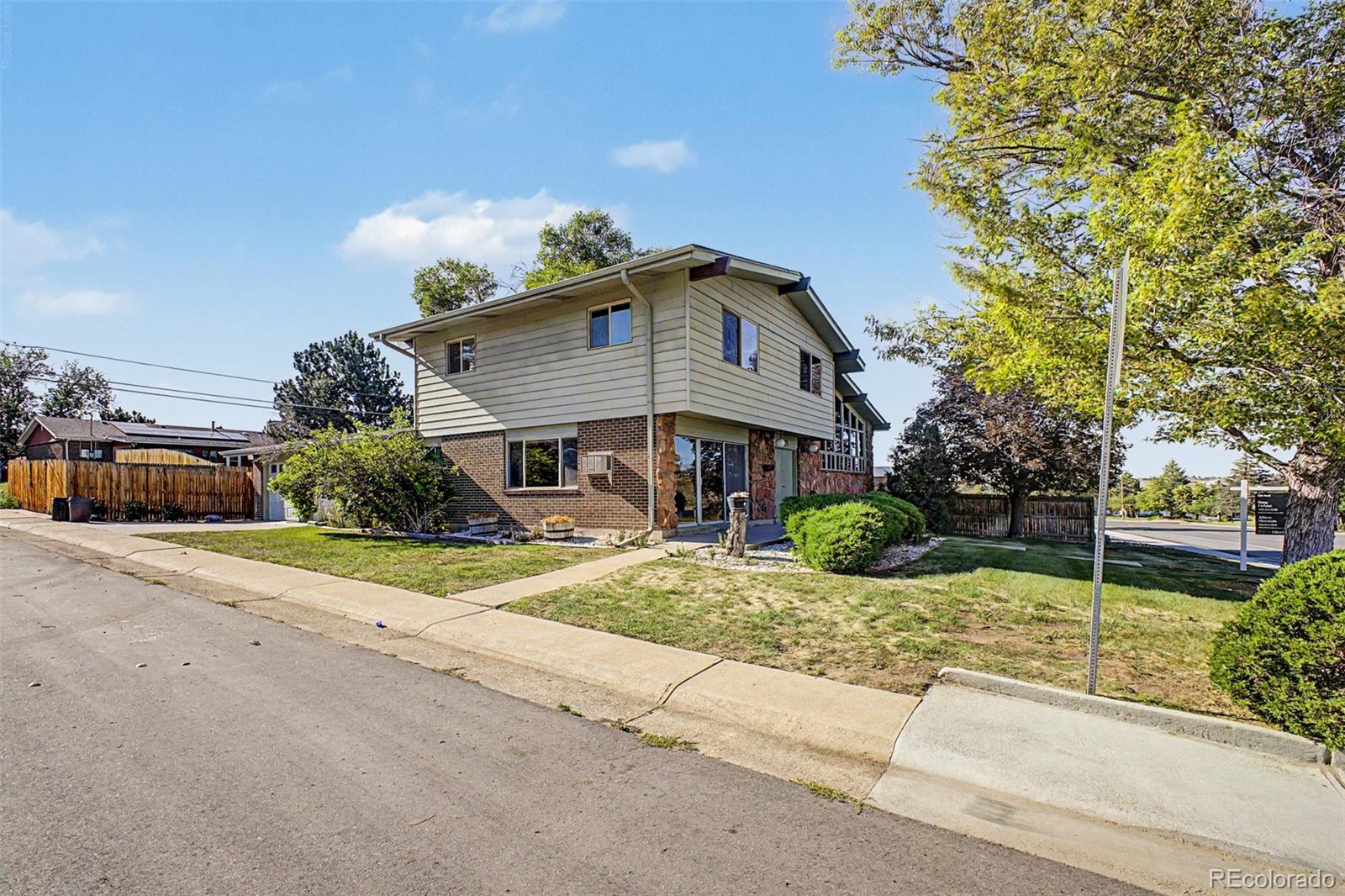MLS Image #2 for 8289  greenwood boulevard,denver, Colorado