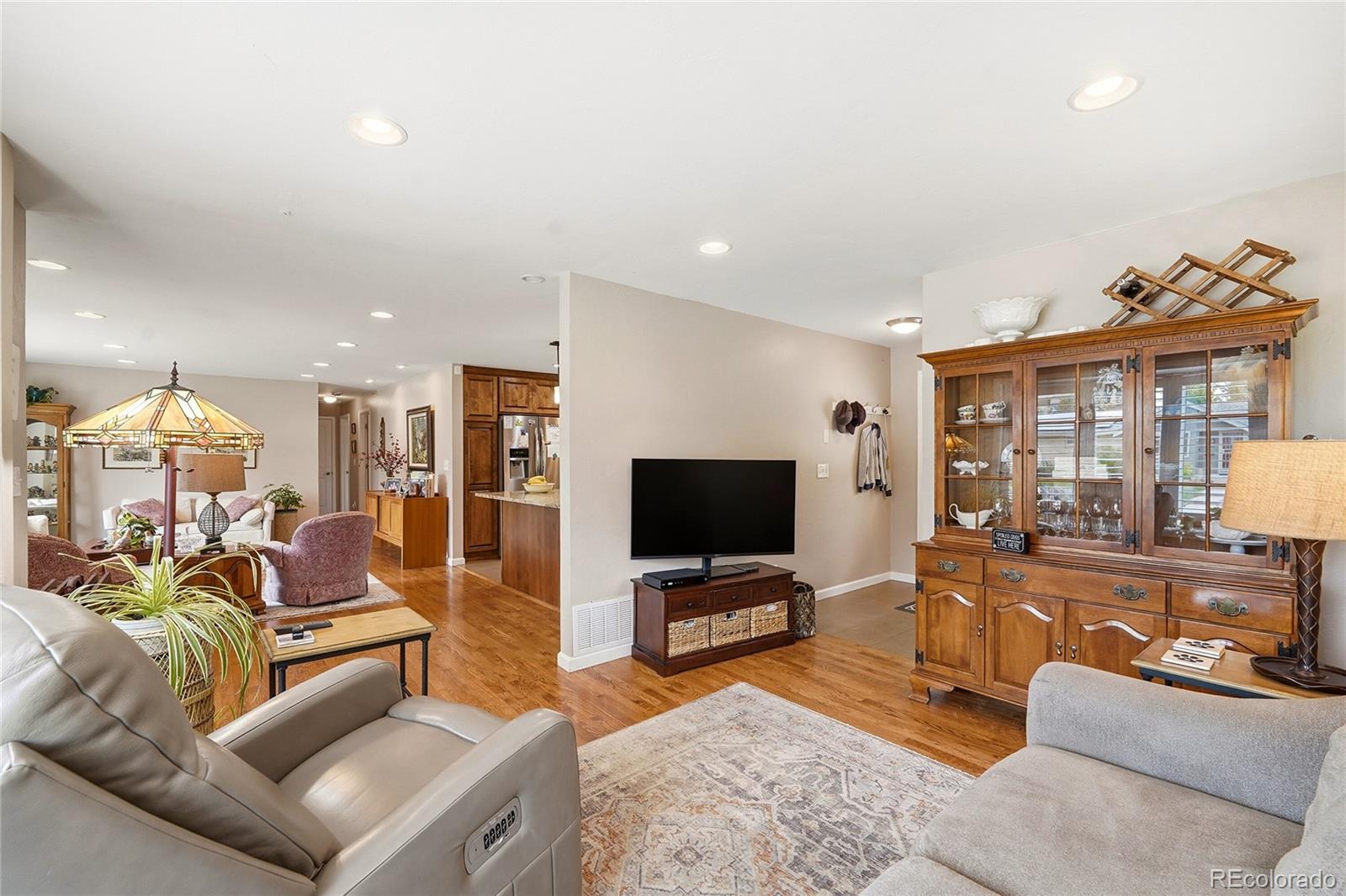 MLS Image #11 for 6573 s steele street,centennial, Colorado