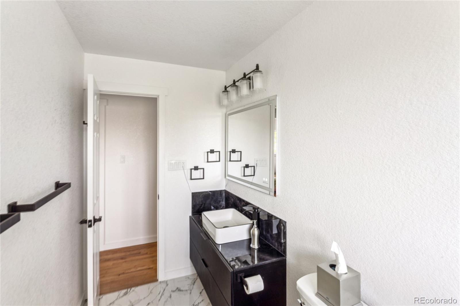 MLS Image #11 for 2327 e mineral avenue,centennial, Colorado