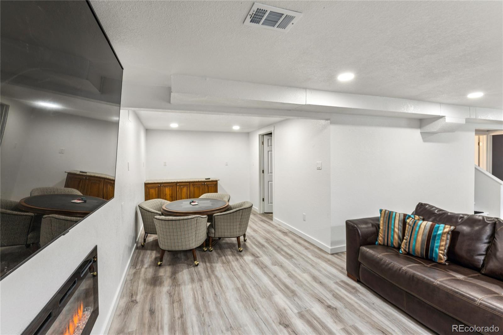 MLS Image #15 for 2327 e mineral avenue,centennial, Colorado