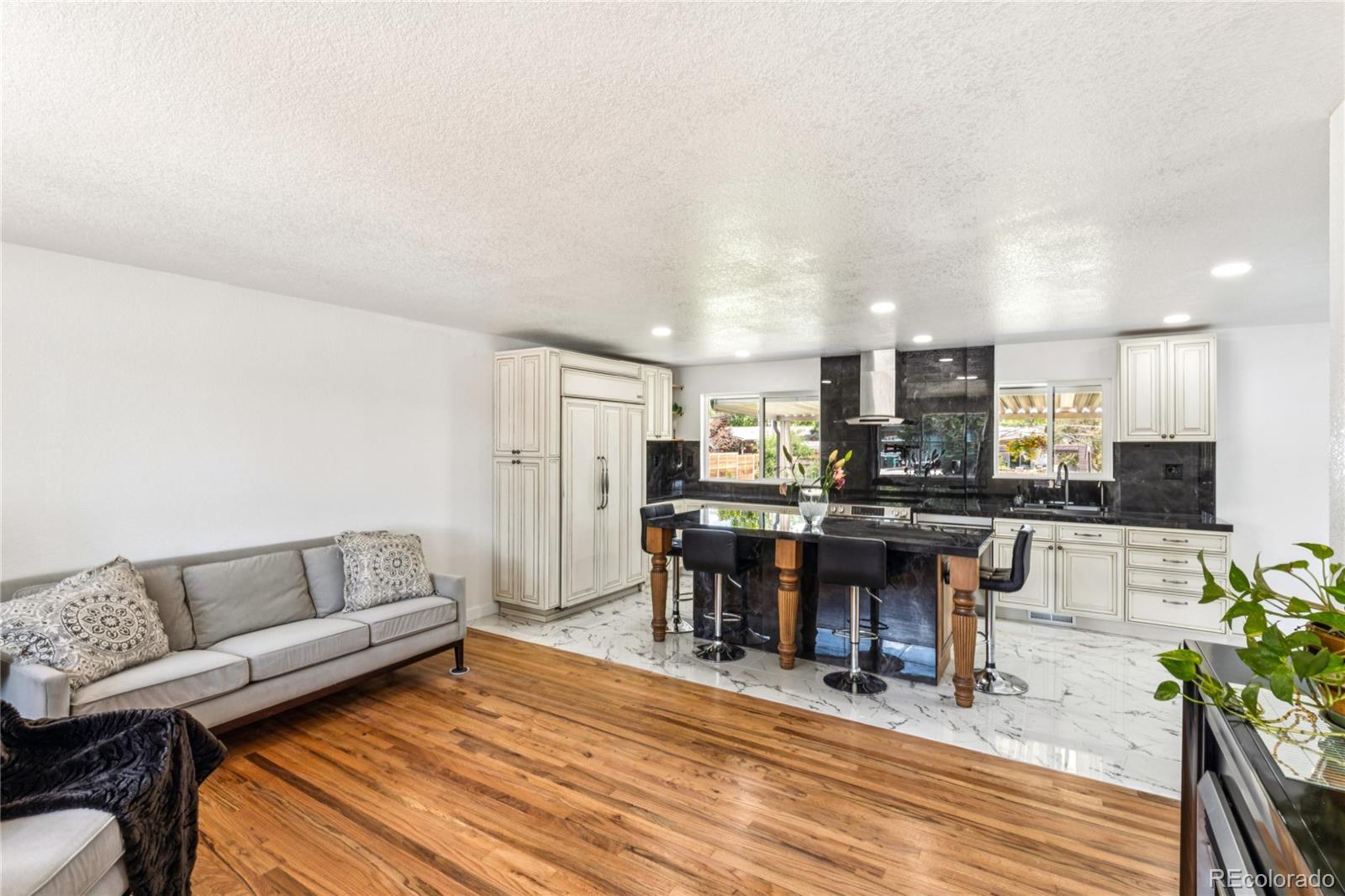 MLS Image #3 for 2327 e mineral avenue,centennial, Colorado